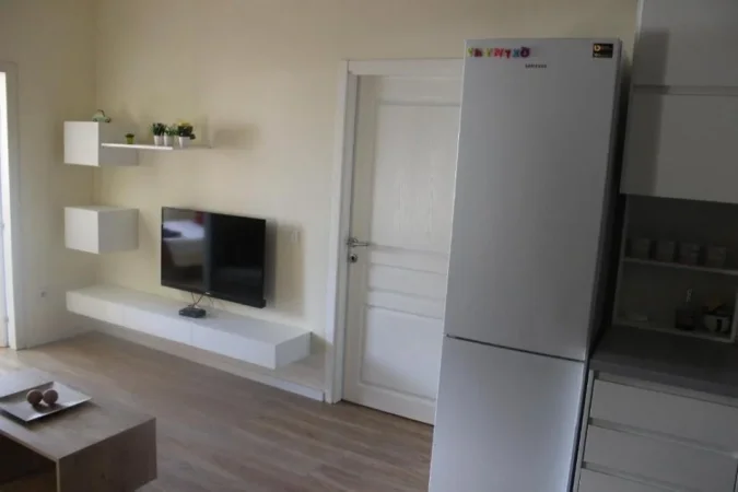 Tirane, jepet me qera apartament 2+1 Kati 3, 70 m² 600 € (Rruga e Barrikadave)