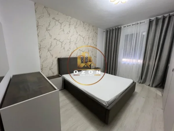 Apartament Me Qira 1+1 Tek Komuna e Parisit!