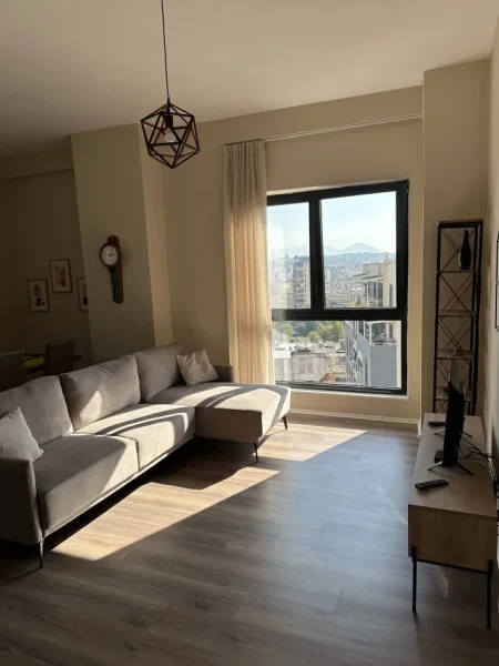 Tirane, jepet me qera apartament 2+1 Kati 8, 110 m² 700 € (Rruga Tefta Tashko Koco)