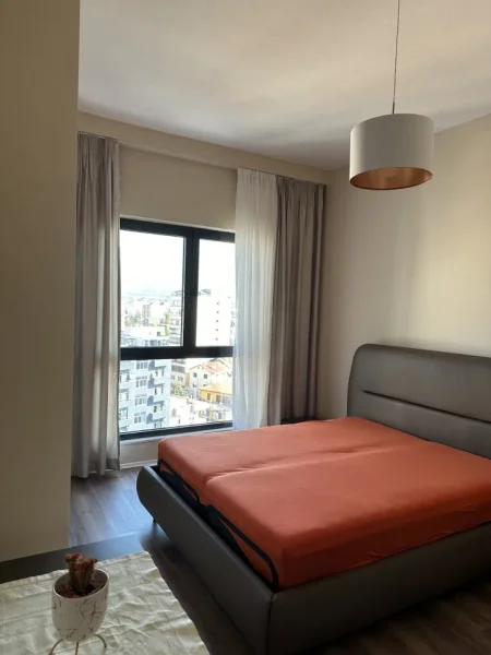Tirane, jepet me qera apartament 2+1 Kati 8, 110 m² 700 € (Rruga Tefta Tashko Koco)