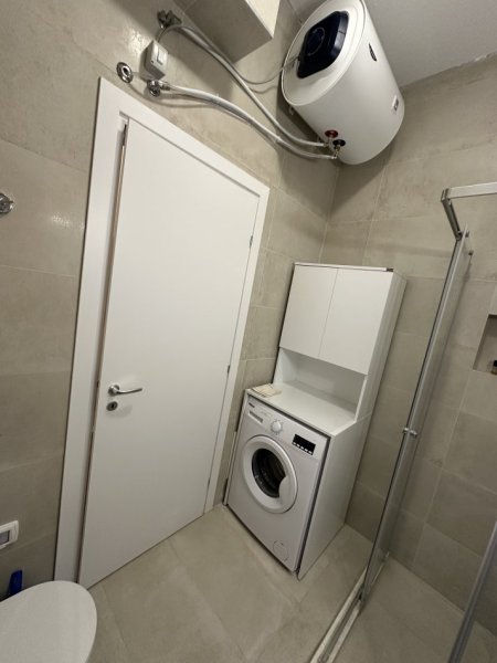 Tirane, jepet me qera apartament 2+1 Kati 8, 110 m² 700 € (Rruga Tefta Tashko Koco)