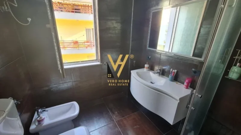 Tirane, apartament 2+1+Ballkon Kati 3, 100 m² (KOPSHTI ZOOLOGJIK)