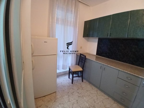 Tirane, jepet me qera apartament 3+1 Kati 2, 136 m² 600 € (SELITE)