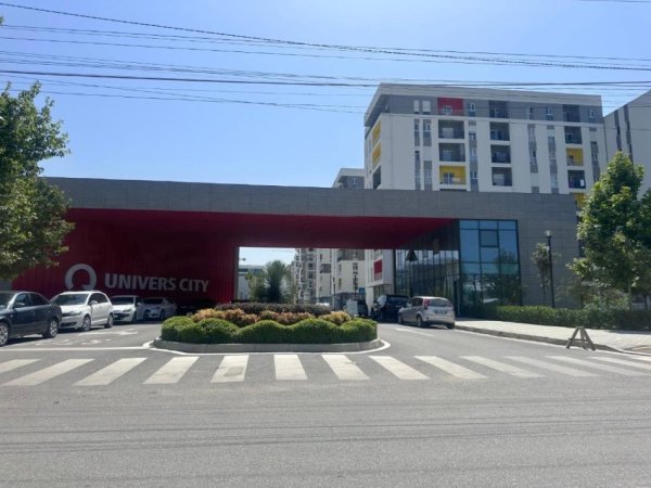 Tirane, shes 1+1+Ballkon Kati 4, 51 m² 63.000 € (Univers City)