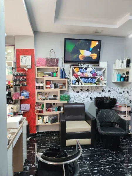 Tirane, shitet ambjent biznesi Kati 0, 33 m² 45.000 € (Ali dem)