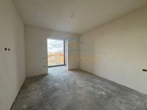Tirane, shitet apartament 2+1 Kati 8, 107 m² 93.140 € (KAMEZ)