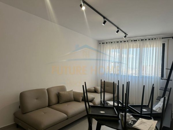 Tirane, jepet me qera apartament 1+1+Ballkon Kati 6, 500 m² 500 € (ASL 2)