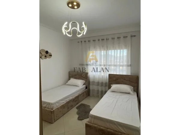 Tirane, shitet apartament 2+1 Kati 8, 98 m² 143.000 € (Astir, Vila L)