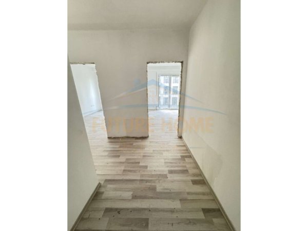 Tirane, jepet me qera apartament 2+1 Kati 3, 107 m² 144000 € (unaza e re)
