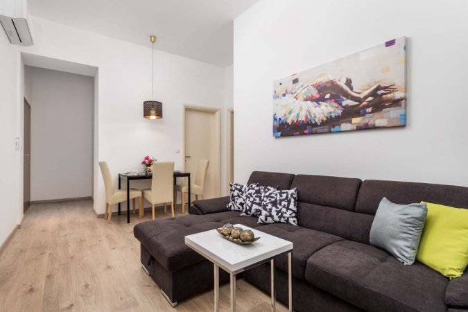 Tirane, jepet me qera apartament 2+1 Kati 7, 110 m² 670 € (rruga kongresi i manastirit)