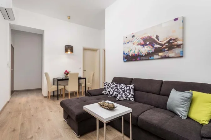 Tirane, jepet me qera apartament 2+1 Kati 7, 110 m² 670 € (rruga kongresi i manastirit)