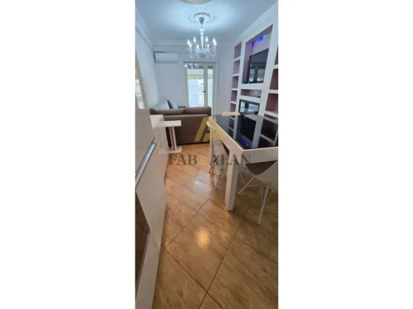 Tirane, shitet apartament 1+1 Kati 3, 57 m² 135.000 € (Ish Fusha e Aviacionit)