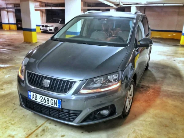 Tirane, shes minivan | minibus Seat Alhambra Benzin, gri e erret manuale Klima 224 km 11.000 €