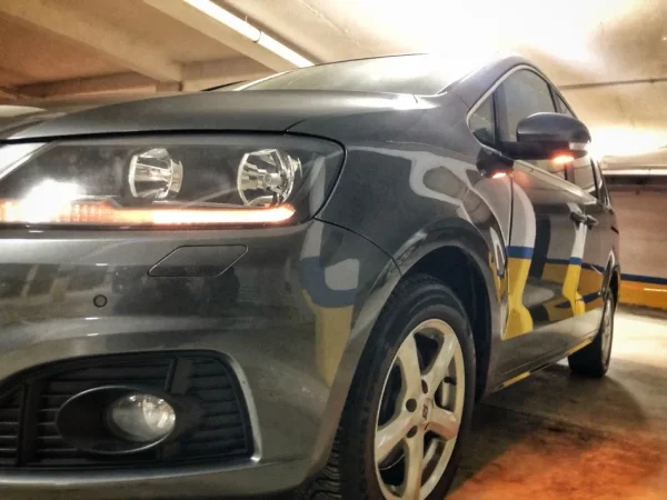 Tirane, shes minivan | minibus Seat Alhambra Benzin, gri e erret manuale Klima 224 km 11.000 €