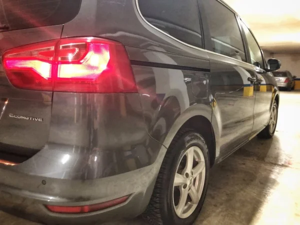 Tirane, shes minivan | minibus Seat Alhambra Benzin, gri e erret manuale Klima 224 km 11.000 €