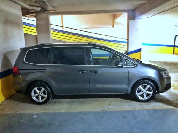 Tirane, shes minivan | minibus Seat Alhambra Benzin, gri e erret manuale Klima 224 km 11.000 €