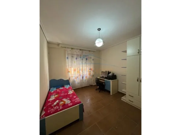 Tirane, jepet me qera apartament 2+1 Kati 4, 118 m² 700 € (Don Bosko)