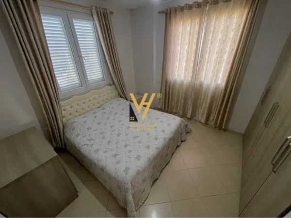 Tirane, jepet me qera Vile 2 Katshe Kati 1, 360 m² 2.500 € (MJULL BATHORE)