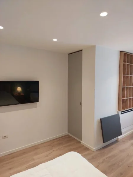 Tirane, jepet me qera apartament 2+1 Kati 3, 102 m² 1.000 € (RRUGA E ELBASANIT)
