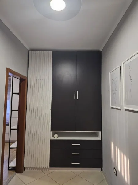 Tirane, jepet me qera apartament Kati 1, 95 m² 450 € (Senatorium)