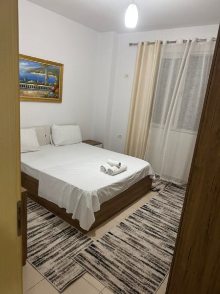 APARTAMENT 1+1 ME QIRA  PARKIM
