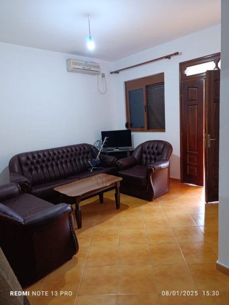 Tirane, jepet me qera apartament 3+1 Kati 1, 100 m² 330 € (Allias)