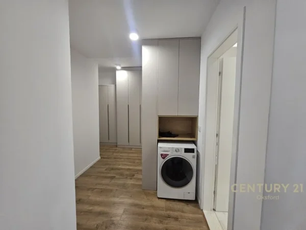 Tirane, jepet me qera apartament Kati 5, 104 m² 850 € (kodra e diellit)