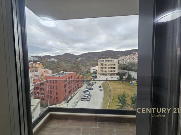 Tirane, jepet me qera apartament Kati 5, 104 m² 850 € (kodra e diellit)