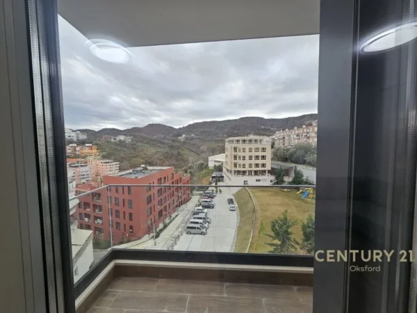 Tirane, jepet me qera apartament Kati 5, 104 m² 850 € (kodra e diellit)