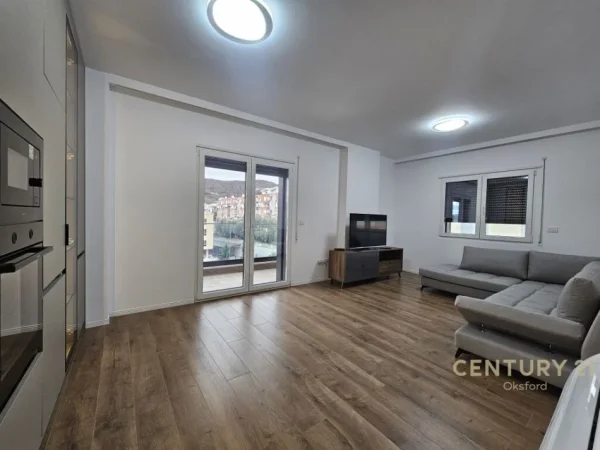Tirane, jepet me qera apartament Kati 5, 104 m² 850 € (kodra e diellit)