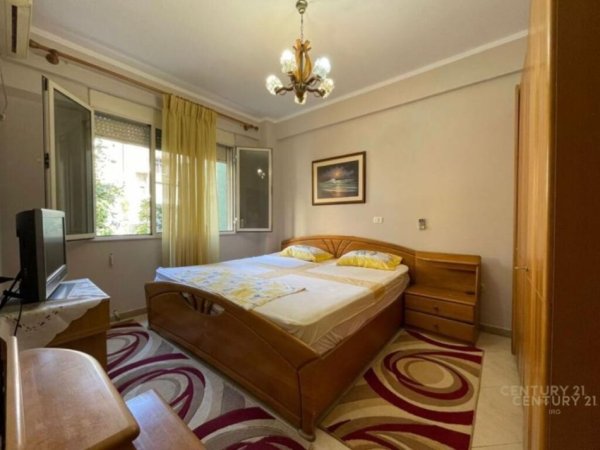 Tirane, jepet me qera apartament 2+1 Kati 2, 75 m² 550 € (rruga myslym shyri)