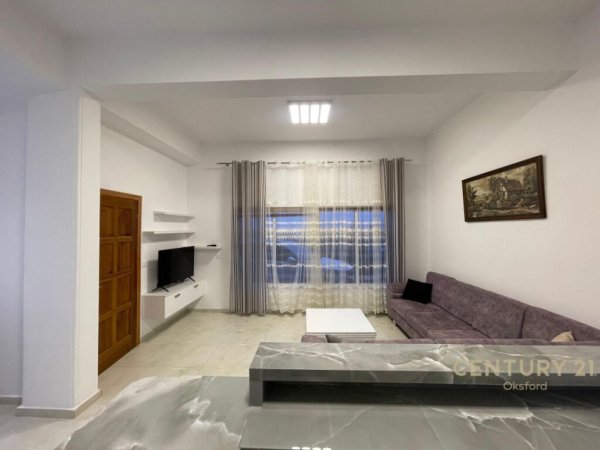 Tirane, jepet me qera apartament 3+1+Ballkon Kati 1, 120 m² 600 € (sauk i vjeter)