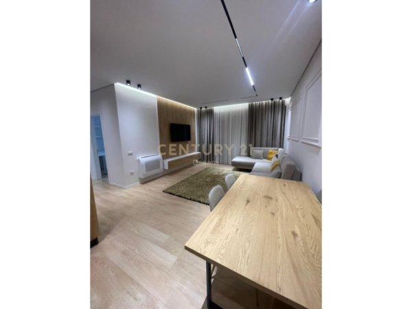 Tirane, jepet me qera apartament 2+1 Kati 4, 90 m² 1.100 € (liqeni i thate)