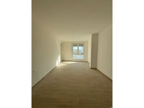 Tirane, shes apartament 1+1+Aneks+Ballkon Kati 6, 65 m² 125.000 € (ish Tregu Elektrik)