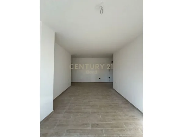 Tirane, shes apartament 1+1+Aneks+Ballkon Kati 6, 65 m² 125.000 € (ish Tregu Elektrik)