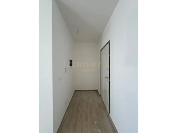 Tirane, shes apartament 1+1+Aneks+Ballkon Kati 6, 65 m² 125.000 € (ish Tregu Elektrik)