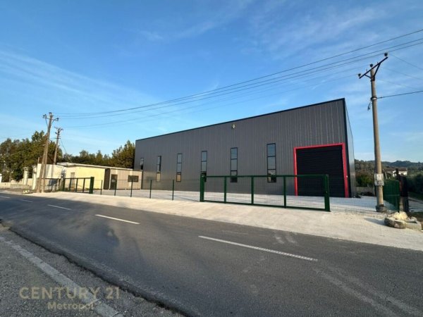 Tirane, shes ambjent biznesi , 1.000 m² 515.000 € (MARIKAJ-VORE)