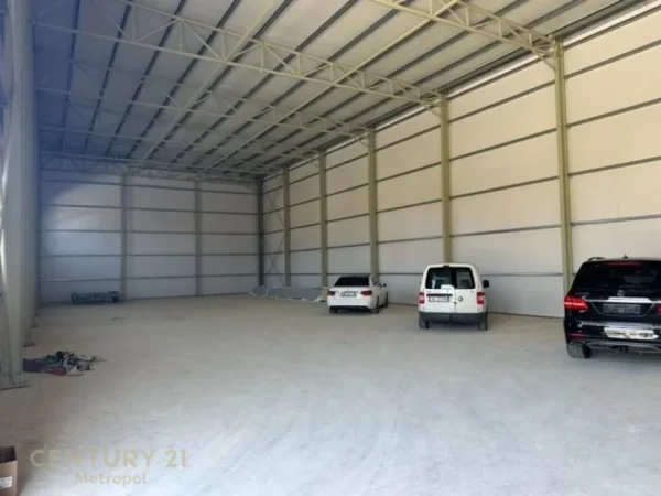 Tirane, shes ambjent biznesi , 1.000 m² 515.000 € (MARIKAJ-VORE)