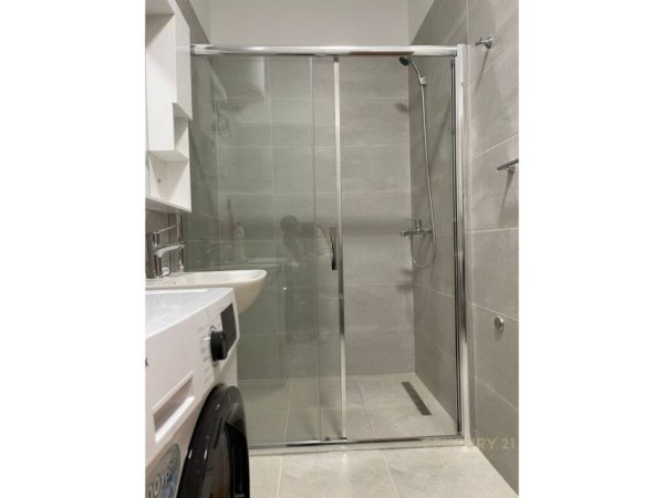 Tirane, jepet me qera apartament 2+1+Aneks+Ballkon Kati 3, 113 m² 800 € (Arlis, Farmacia 10)