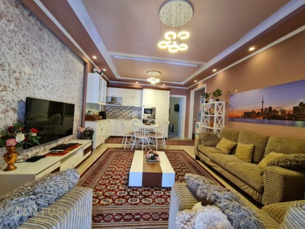 Tirane, jepet me qera apartament 2+1+Aneks+Ballkon Kati 5, 95 m² 650 € (LIQENI I THATE)