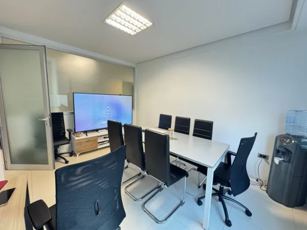 Tirane, shitet ambjent biznesi , 91 m² 340.000 € 