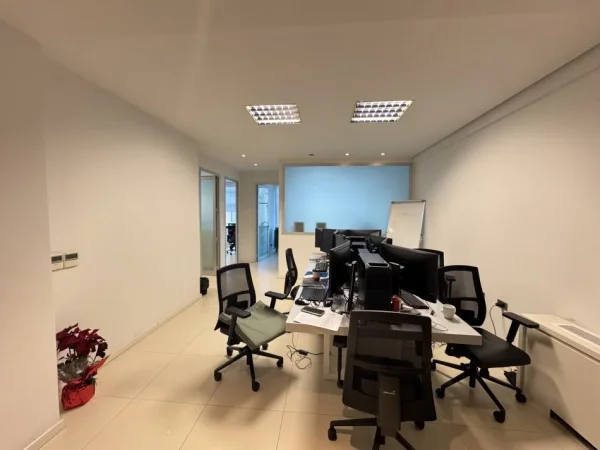 Tirane, shitet ambjent biznesi , 91 m² 340.000 € 