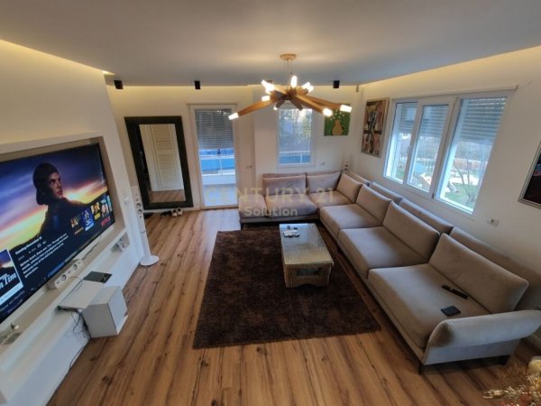 Tirane, shes apartament 2+1+2+POST PARKIMI , 218 m² 440.000 € (Kopshti Botanik Zoologjik)