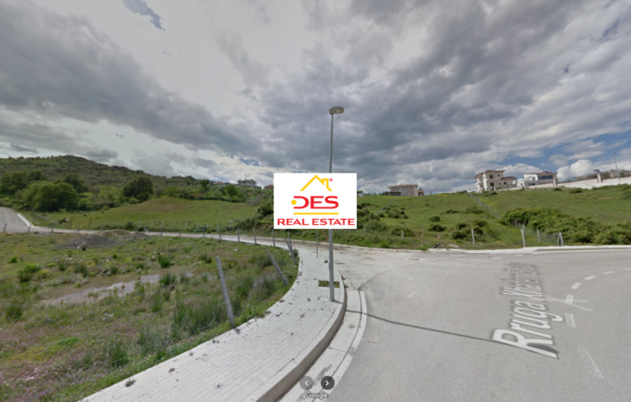 Tirane, shitet toke , 3.000 m² 660.000 € (Mjull-Bathore)