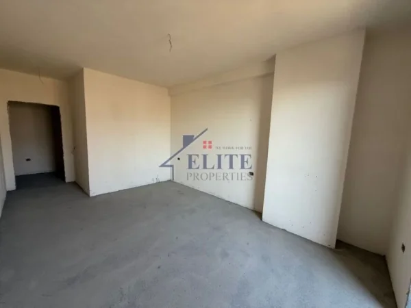 Tirane, shitet apartament 1+1+Ballkon Kati 1, 86 m² 100.260 € (Paskuqan)