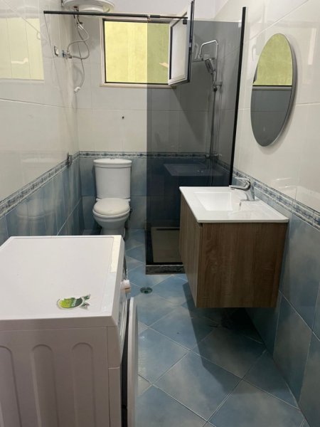 Tirane, Apartament 1+1 me qira tek Rezidenca Amerikane 400 Euro