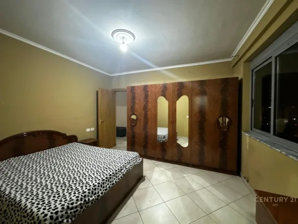 Tirane, jepet me qera apartament 2+1 Kati 7, 82 m² 450 € (Spitali Hygea)
