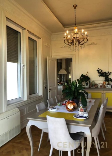 Tirane, jepet me qera Vile 4+1 Kati 3, 700 m² 7.000 € (Qendra Tregtare TEG)