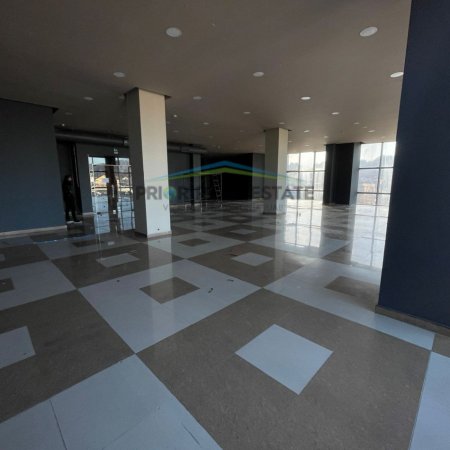 Tirane, jepet me qera ambjent biznesi Kati 2, 750 m² 2.625 € (Autostrade Tr-Dr)