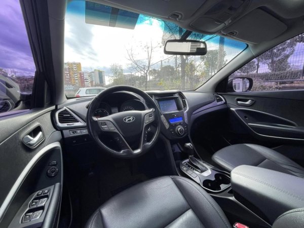 Tirane, shes makine HYUNDAI SANTA FE Nafte, gri e erret automatik Klima 157.000 km 12.400 €